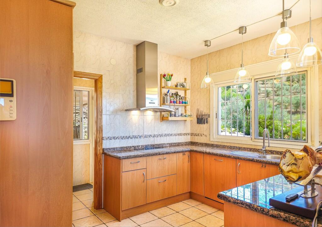 Villa for Sale in Arenas