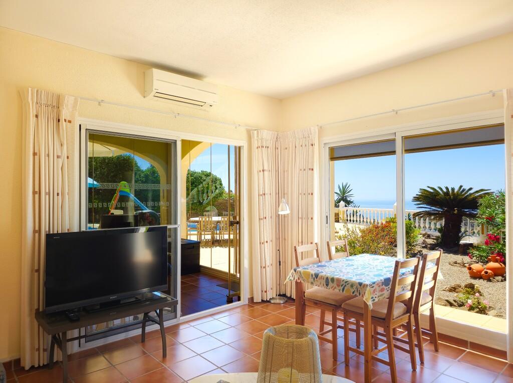 Villa for Sale in Arenas