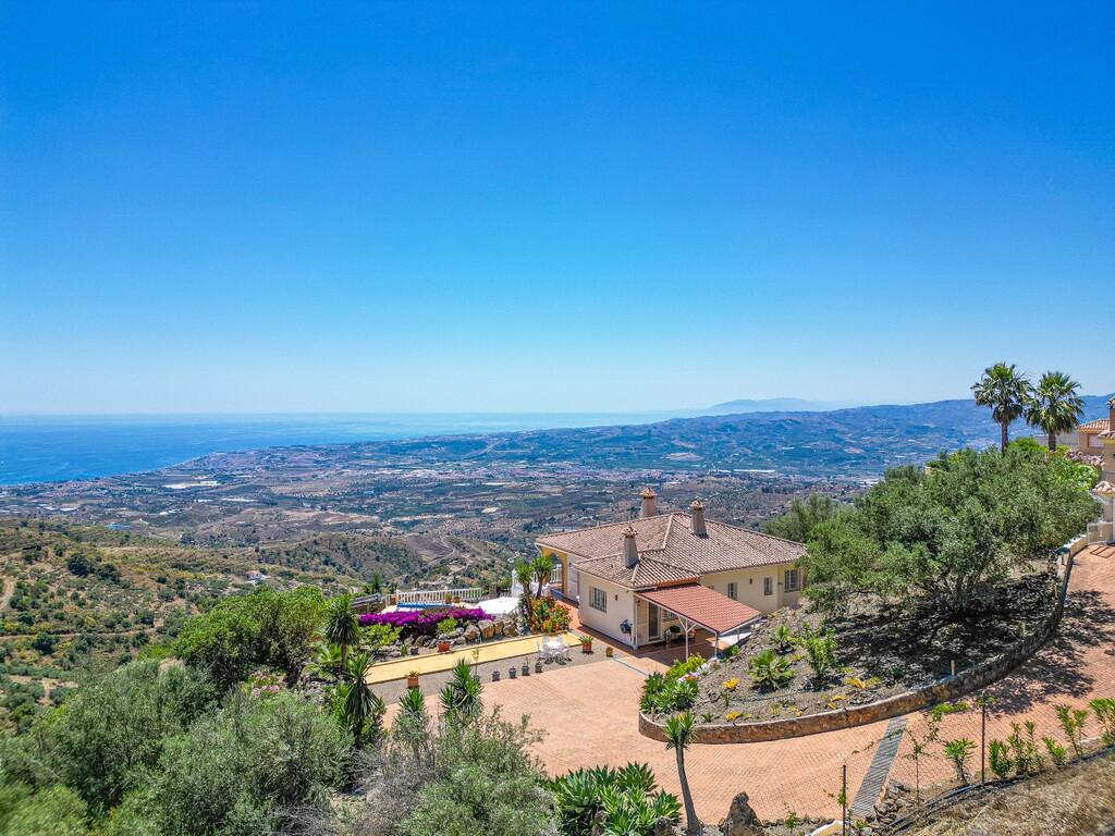 Villa for Sale in Arenas