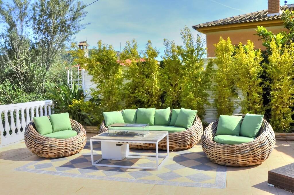 Chalet for Rent in Alcaucín