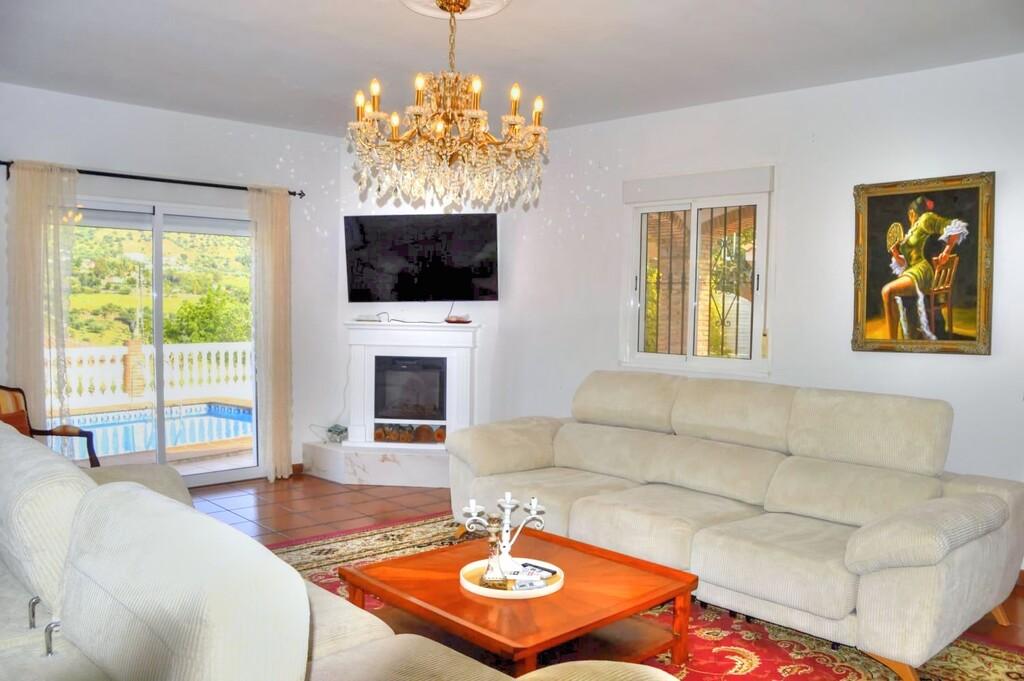 Chalet for Rent in Alcaucín