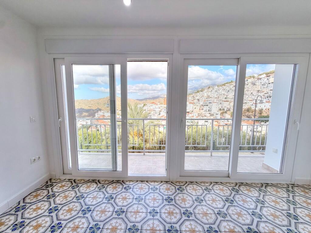 House for Sale in Cómpeta