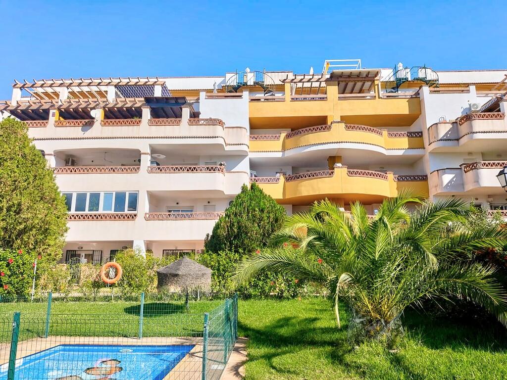 Penthouse for Rent in Viñuela