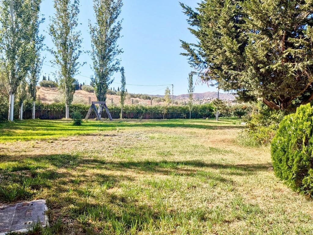 Penthouse for Rent in Viñuela
