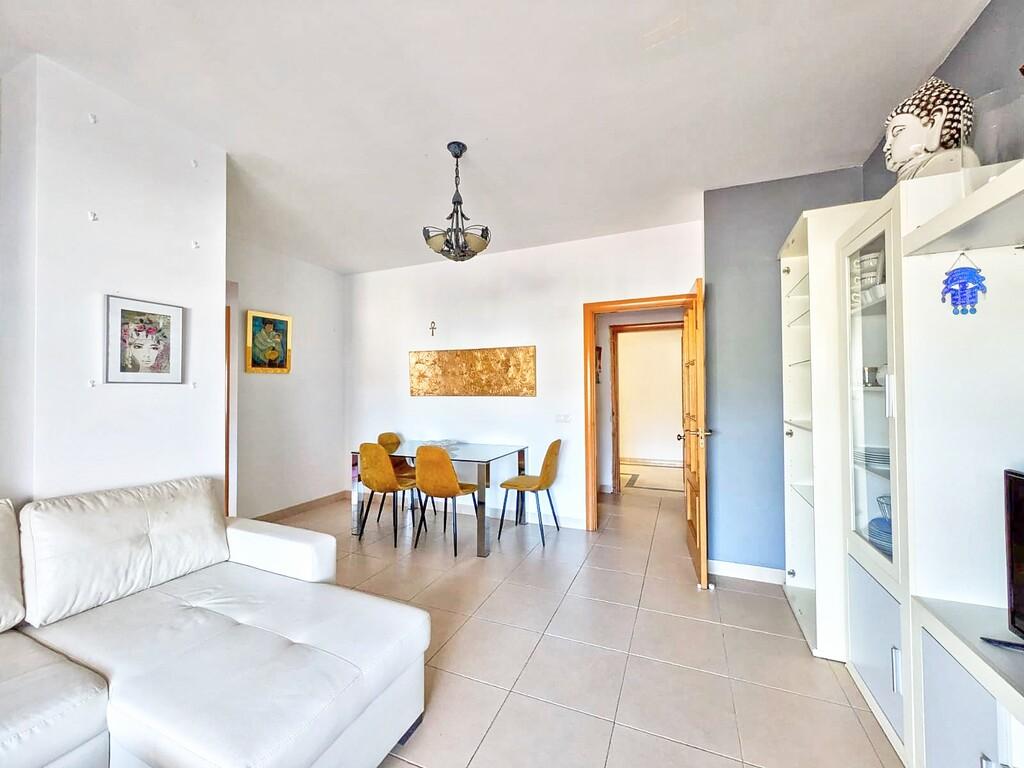 Penthouse for Rent in Viñuela