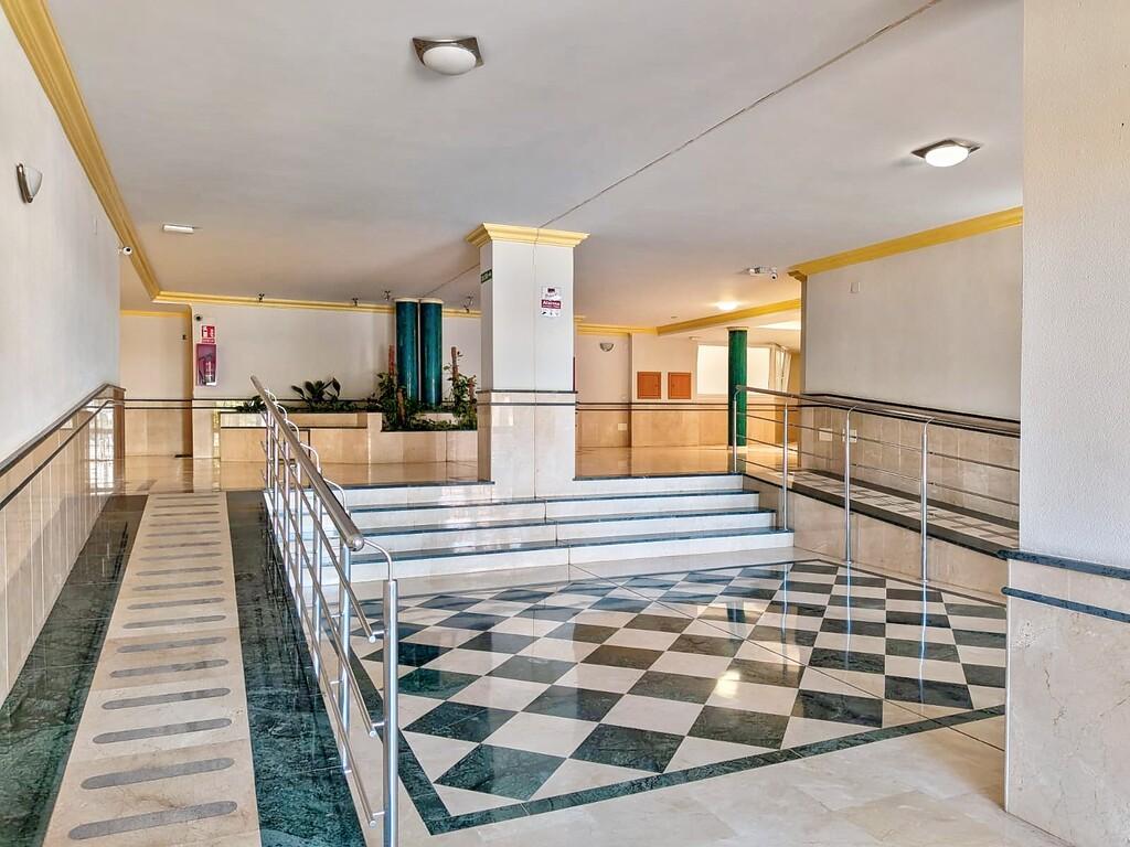 Penthouse for Rent in Viñuela