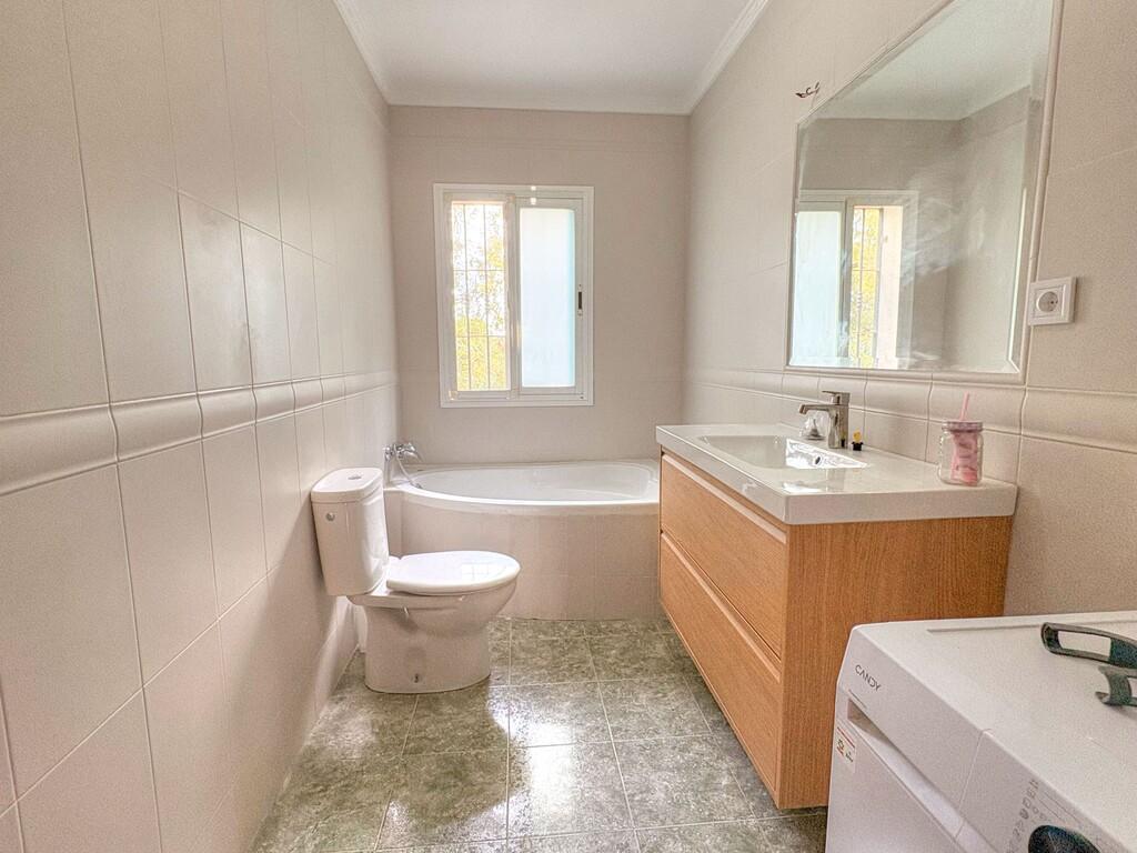 House for Sale in Benajarafe