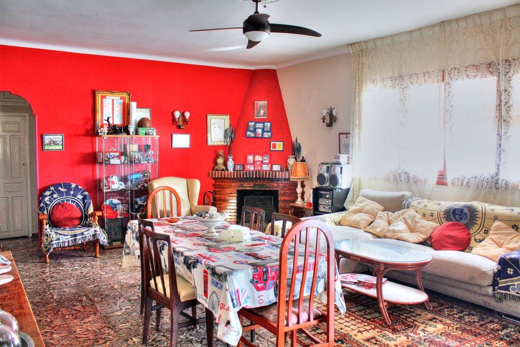 Villa for Sale in Benajarafe