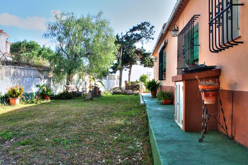 Villa for Sale in Benajarafe