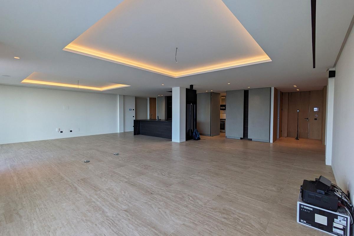 Apartamento en Venta en Estepona