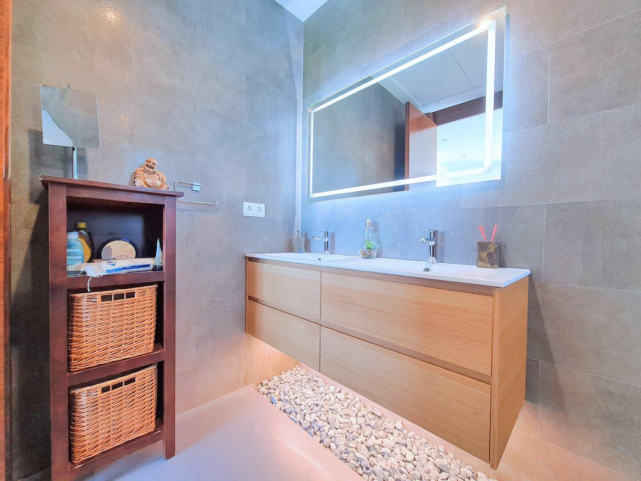 Villa for Sale in Los Alcázares