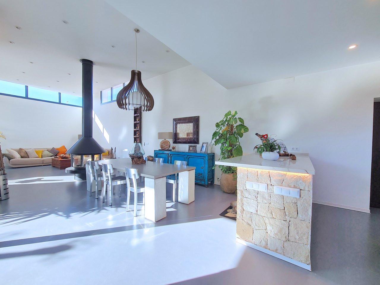 Villa for Sale in Los Alcázares
