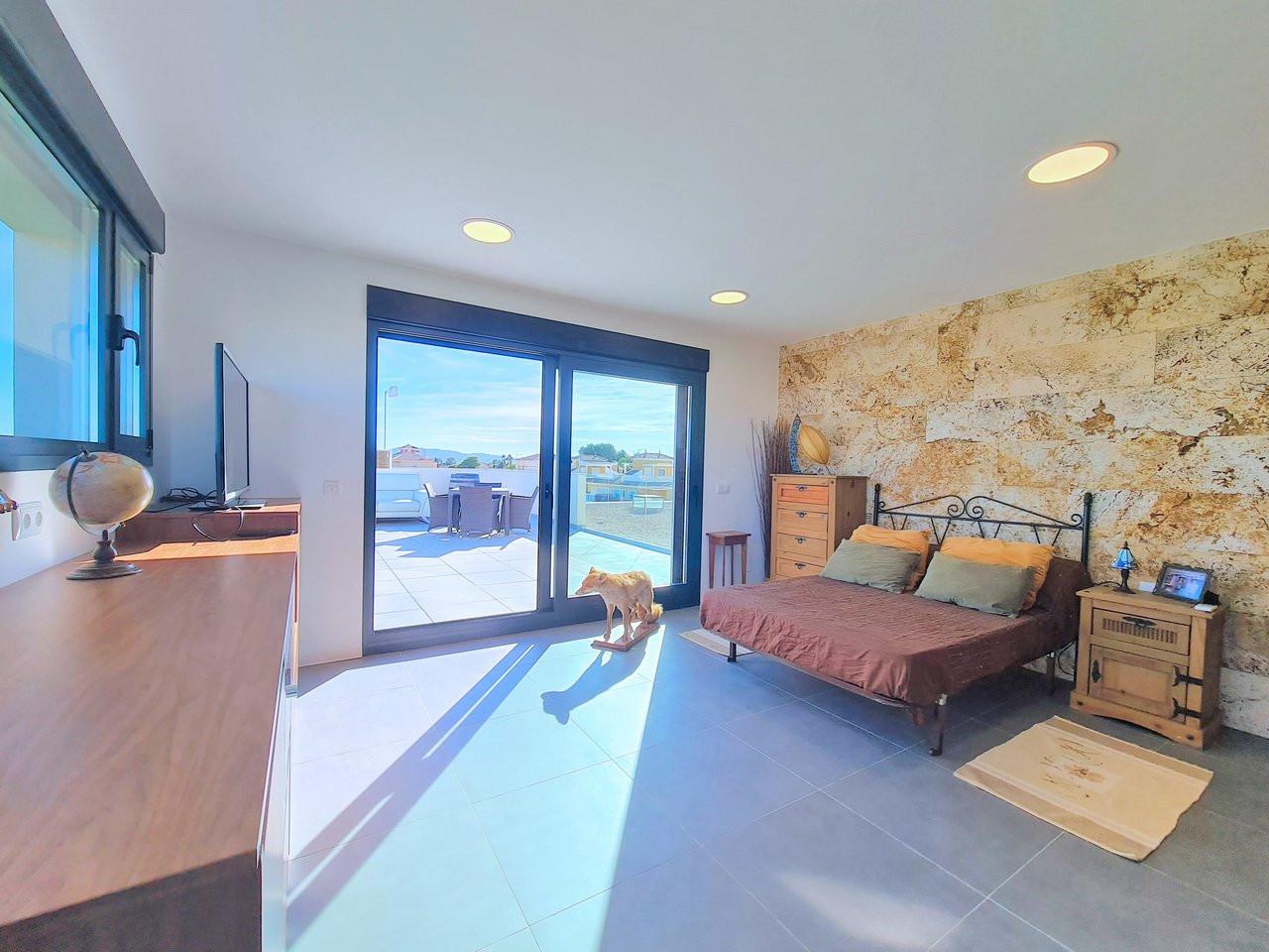 Villa for Sale in Los Alcázares