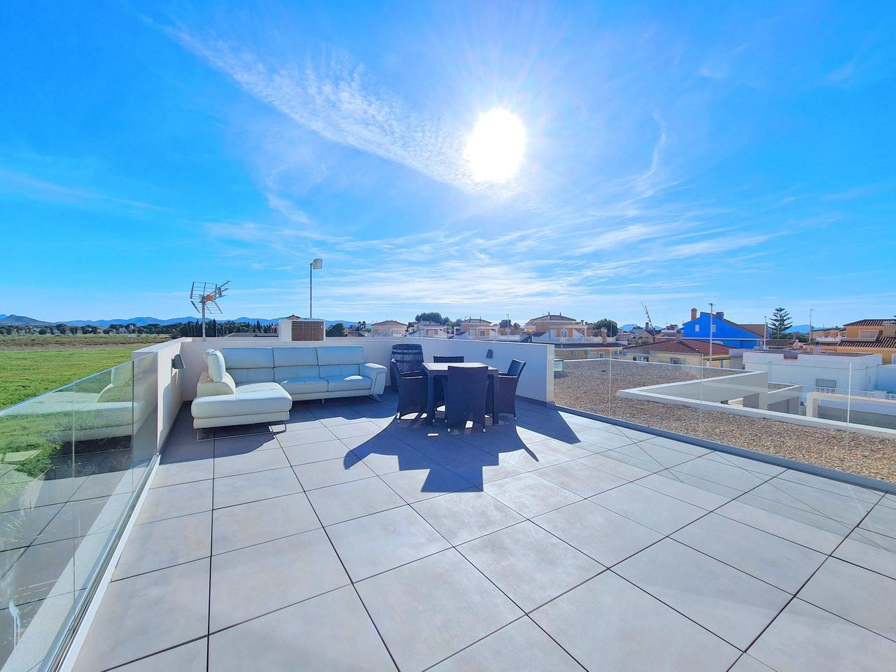 Villa for Sale in Los Alcázares