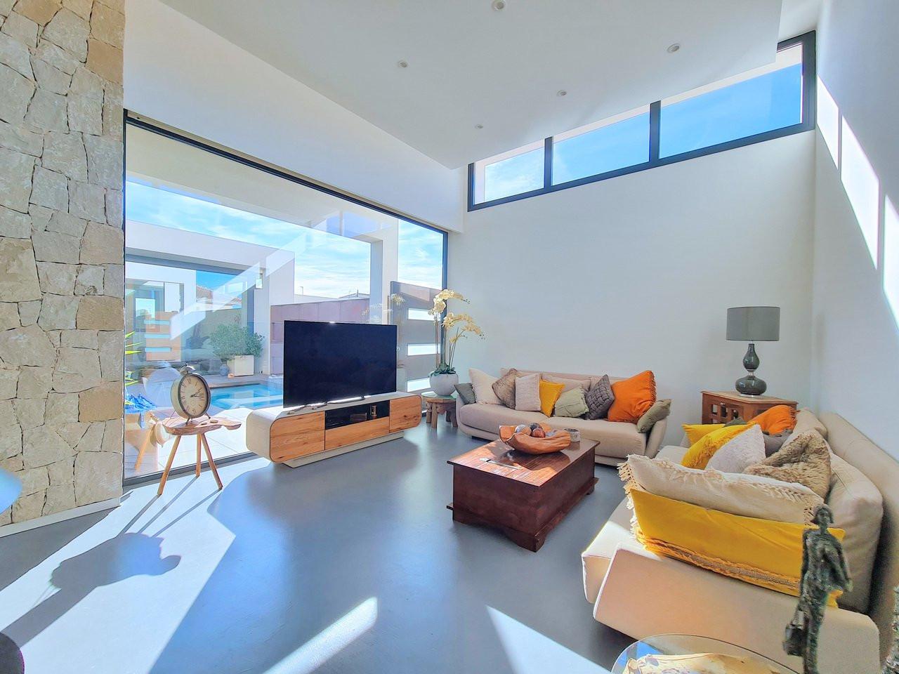 Villa for Sale in Los Alcázares