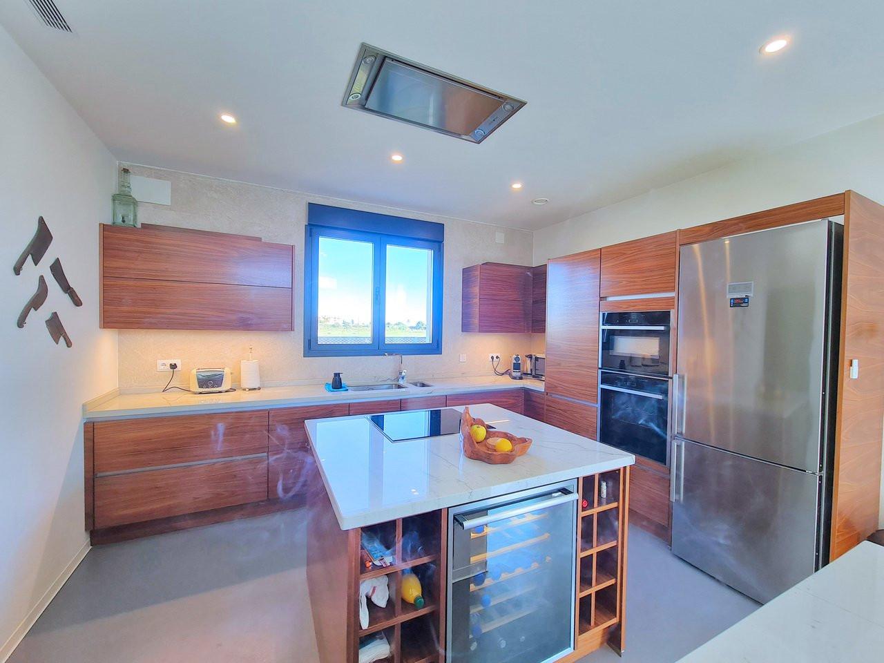 Villa for Sale in Los Alcázares