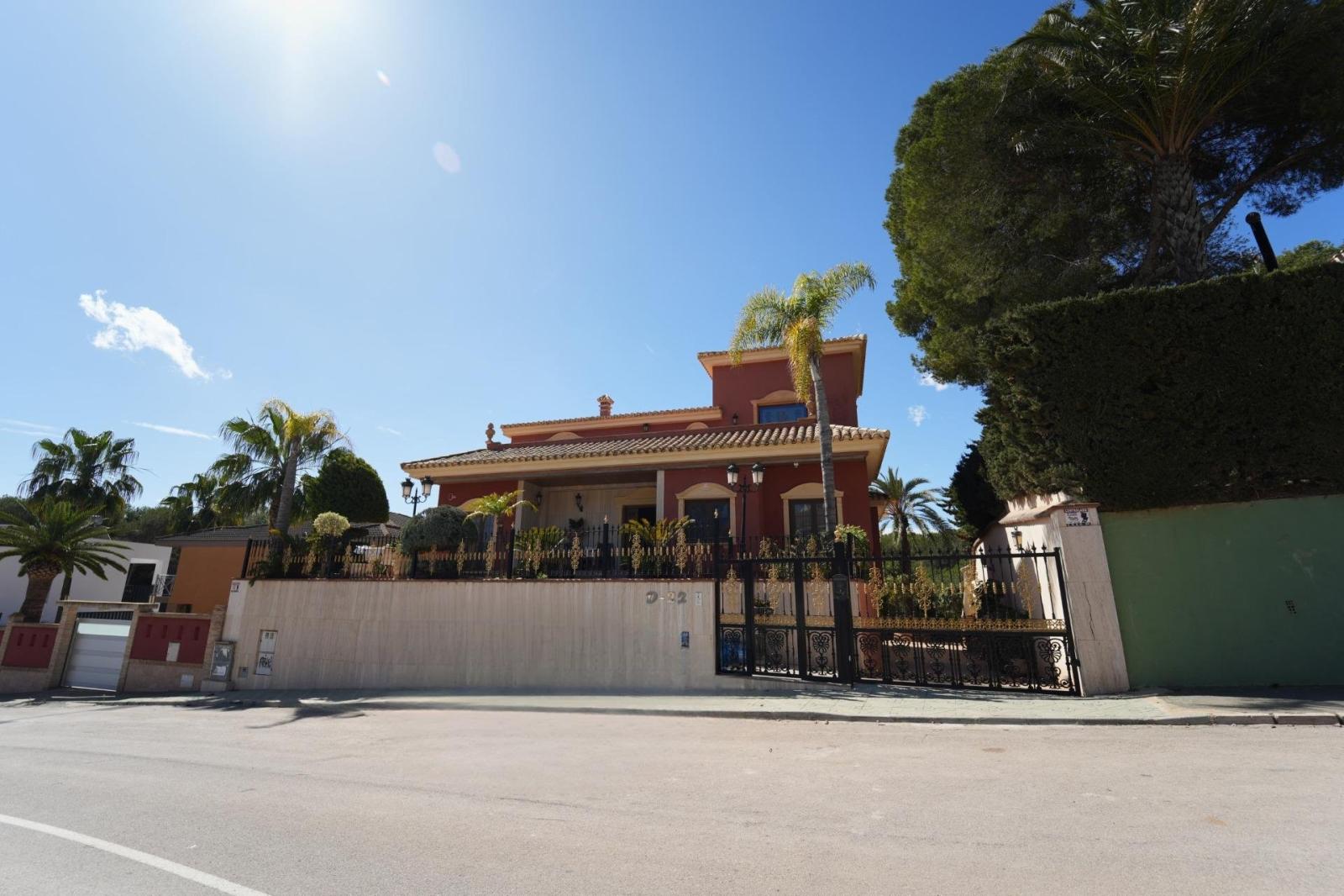 Villa en Venta en Orihuela