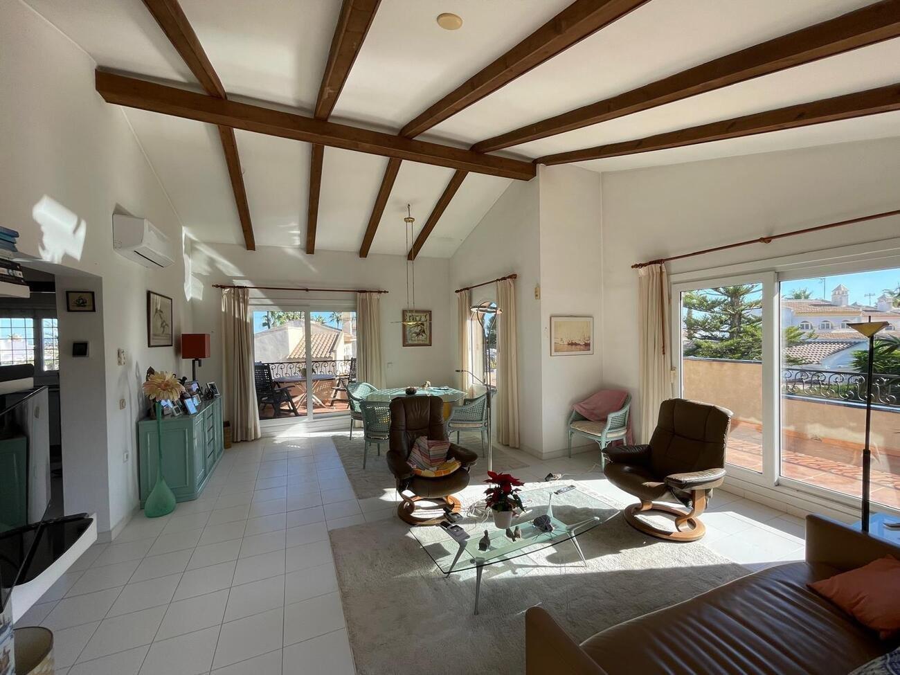 Villa en Venta en Orihuela
