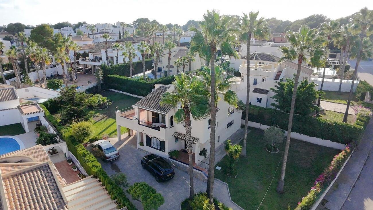 Villa en Venta en Orihuela