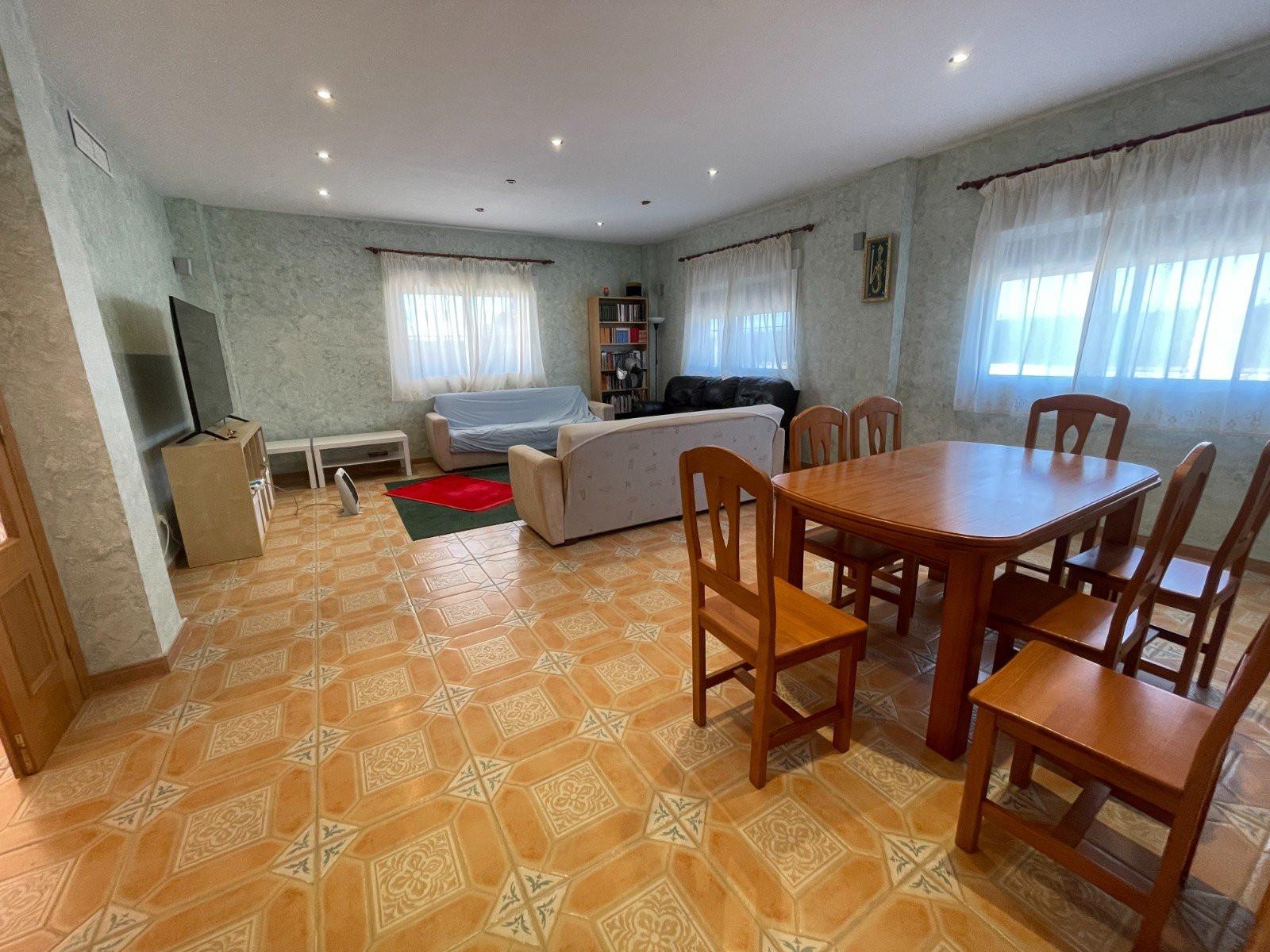 Villa en Venta en Albatera
