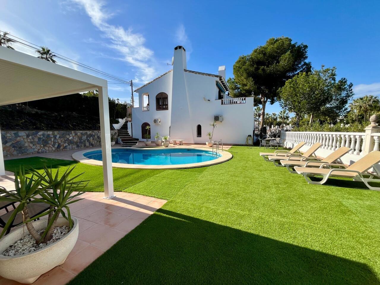 Villa en Venta en Orihuela