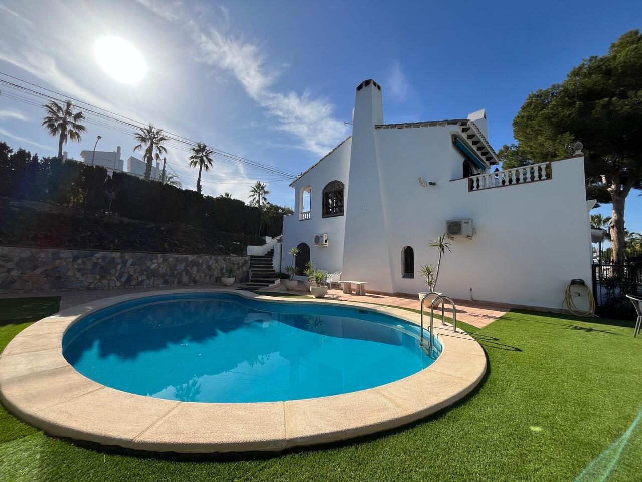 Villa en Venta en Orihuela