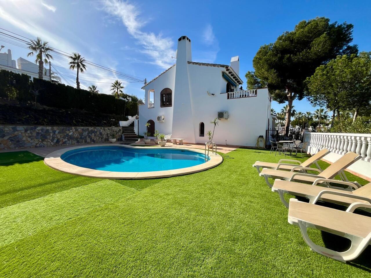 Villa en Venta en Orihuela