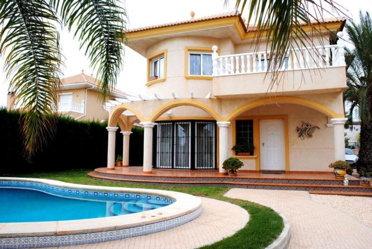 Villa en Venta en Orihuela