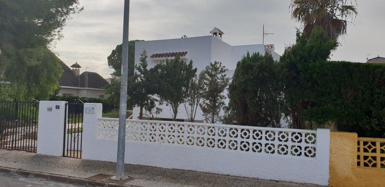 Villa en Venta en Orihuela
