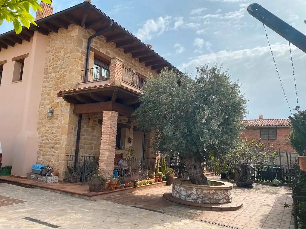 Chalet en Venta en Valjunquera