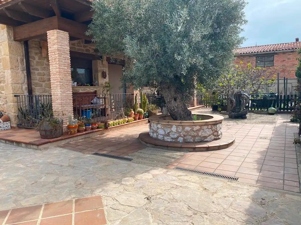 Chalet en Venta en Valjunquera