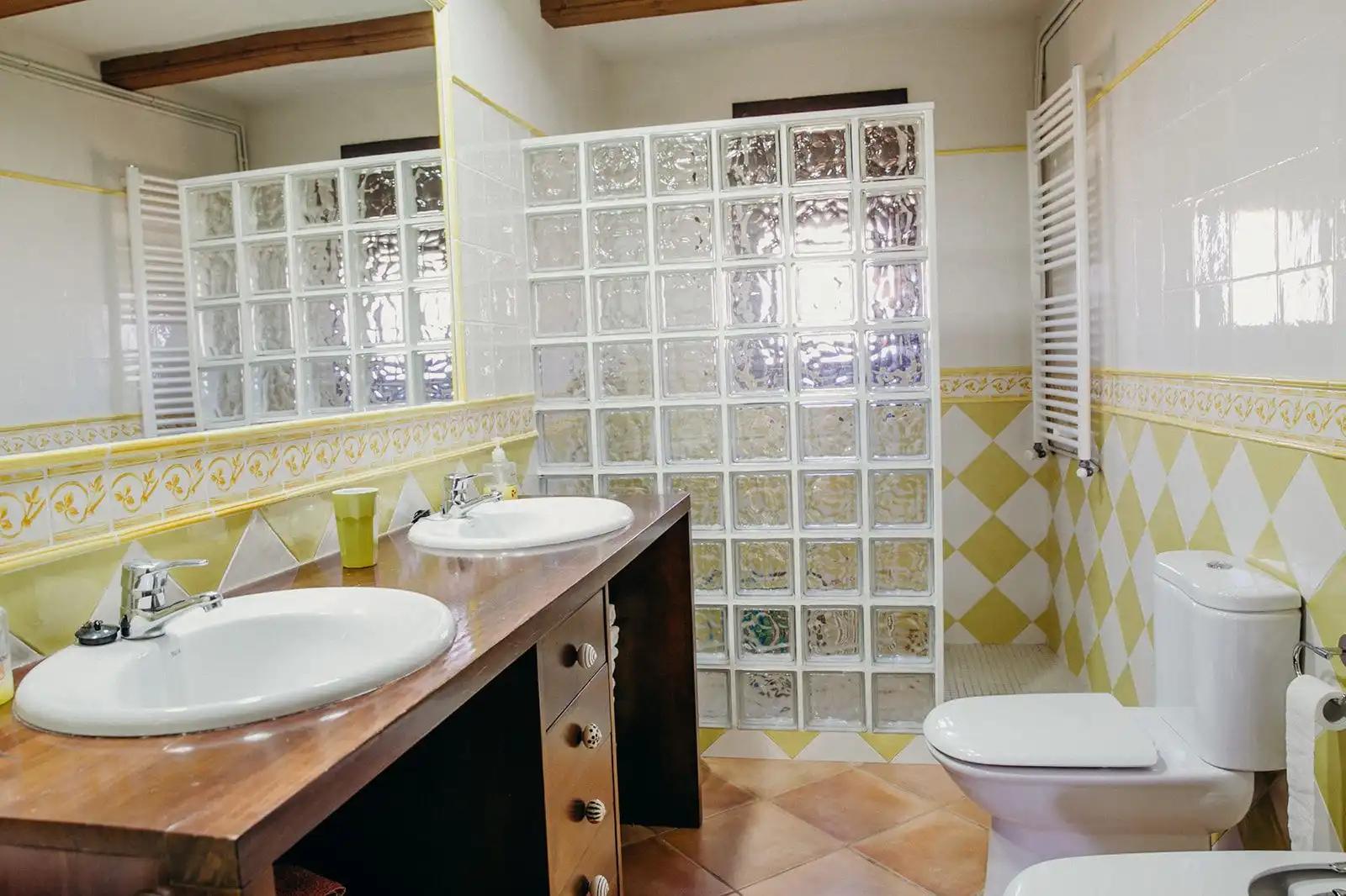 House for Sale in Cretas