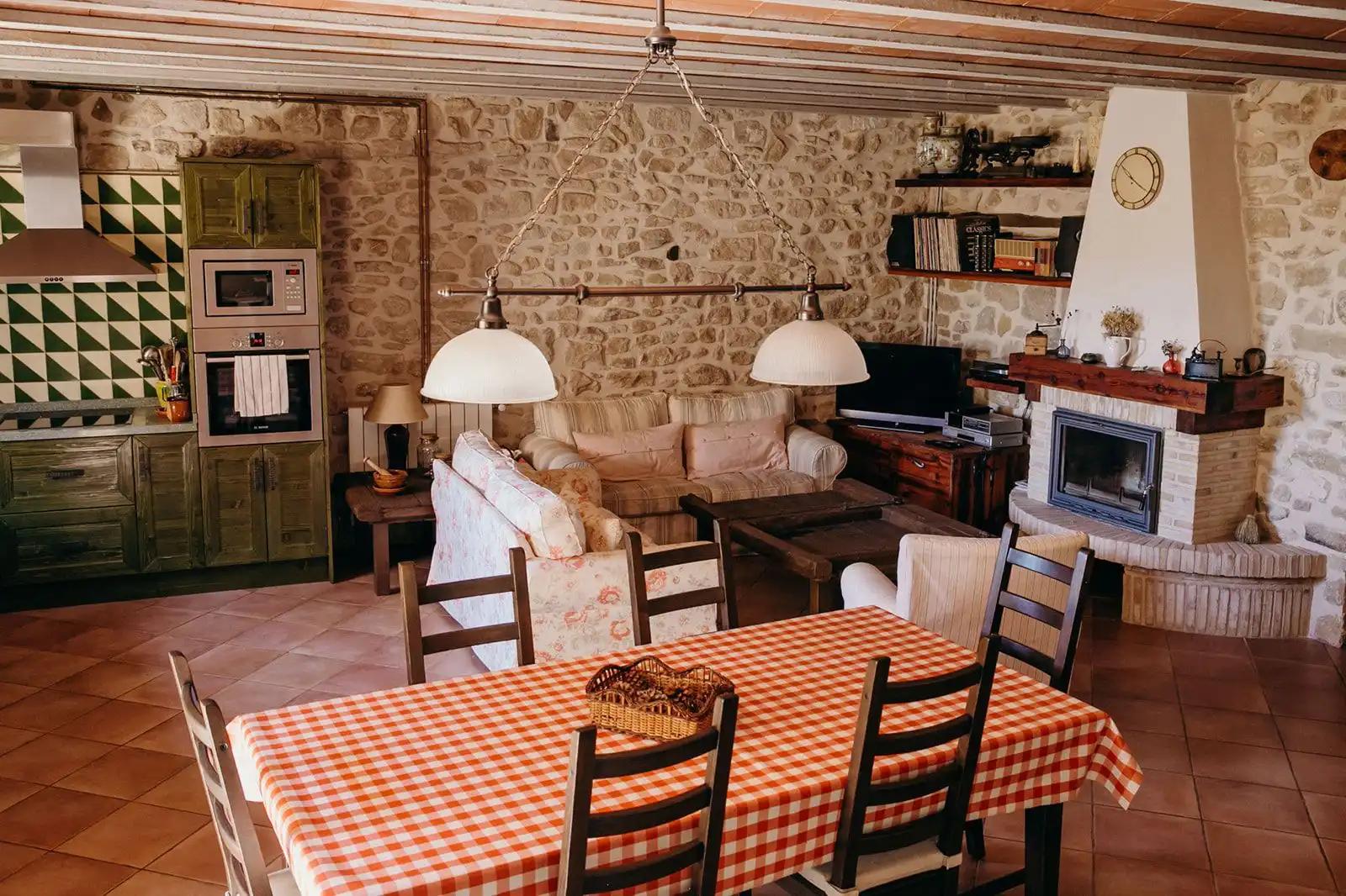 House for Sale in Cretas