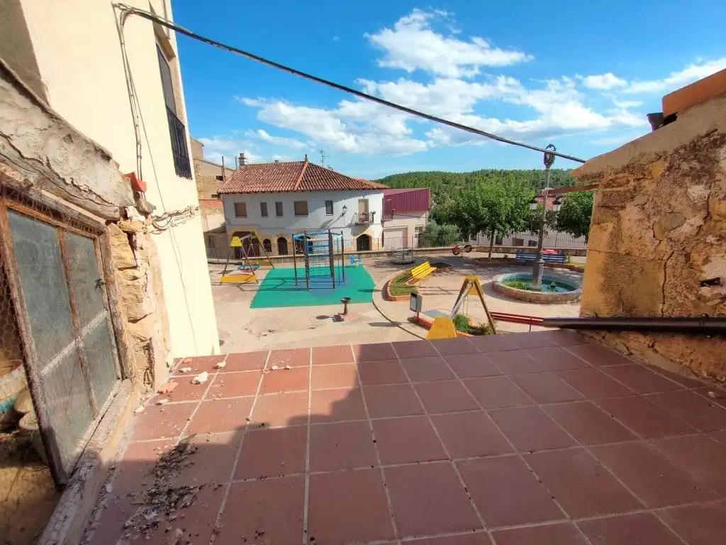 House for Sale in Valjunquera