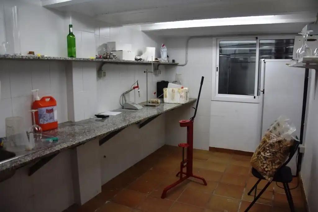 Building for Sale in Arens de Lledó