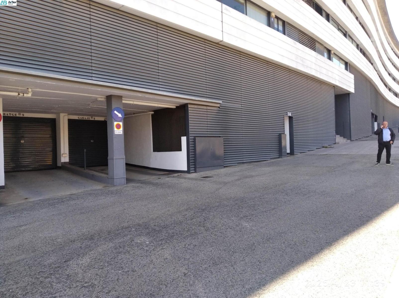 Garage for Sale in Barcelona