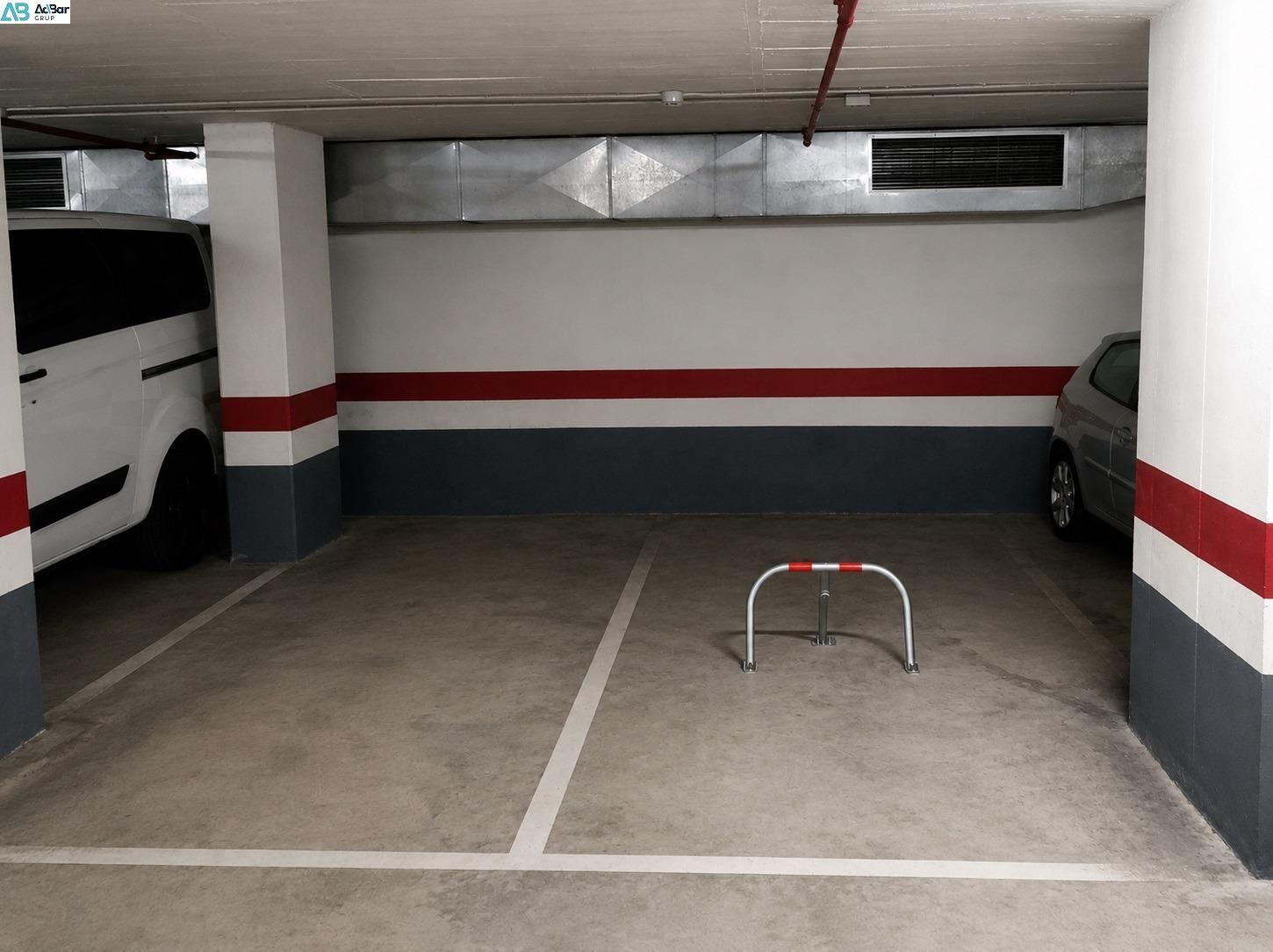 Garage for Sale in Barcelona