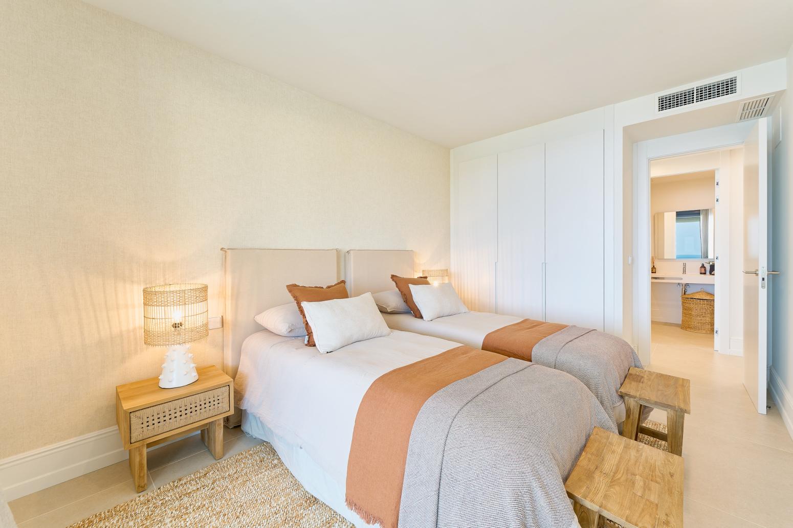 Flat for Sale in Benalmádena