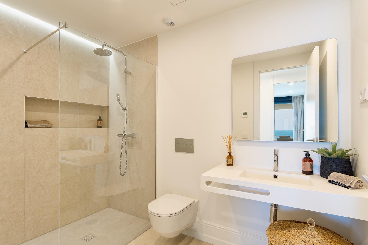 Flat for Sale in Benalmádena