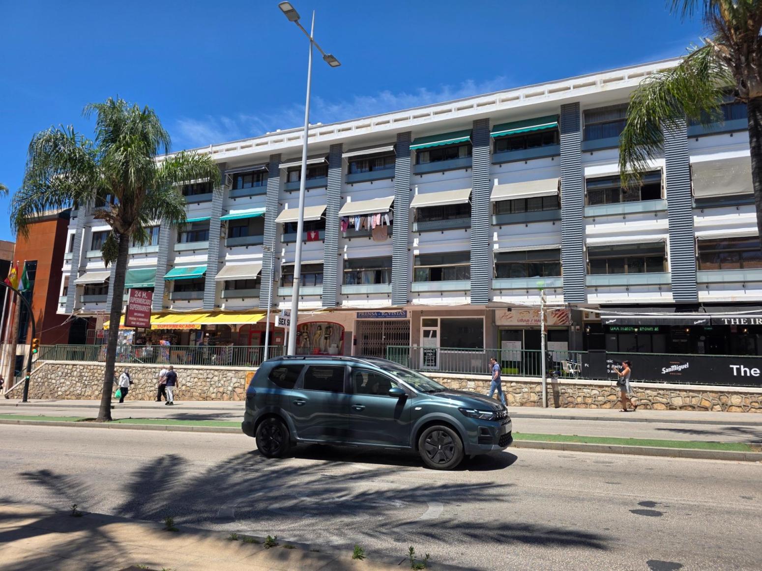 Flat for Sale in Benalmádena