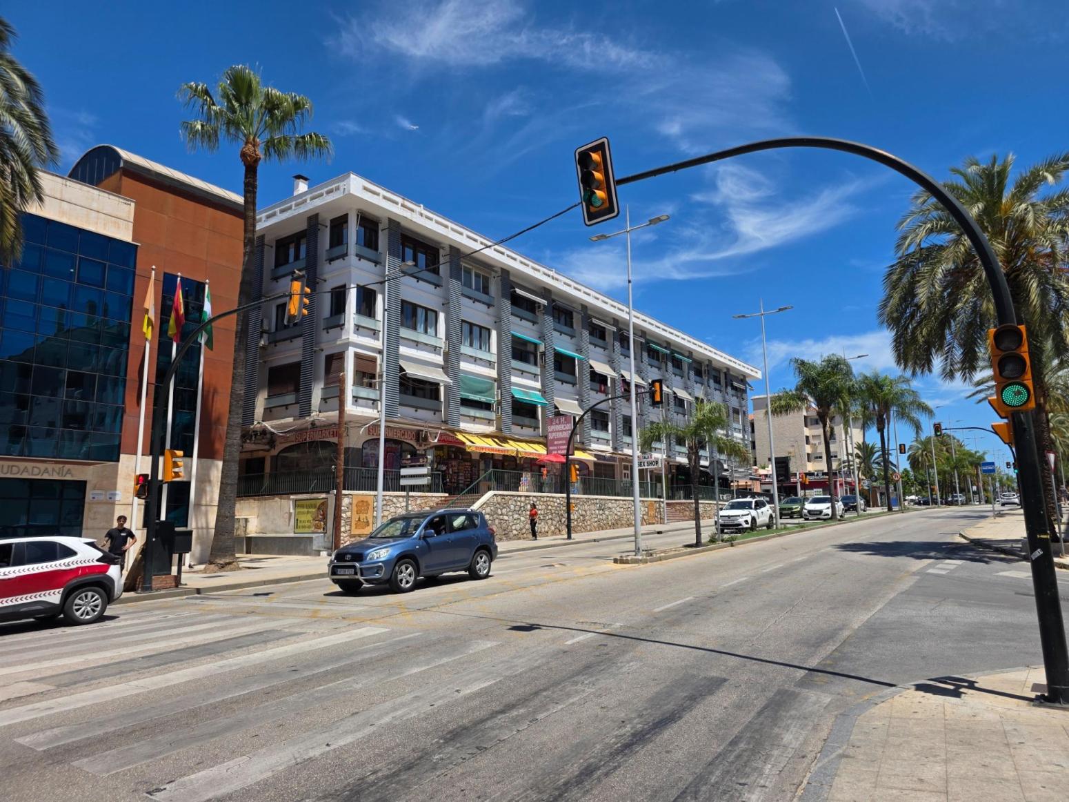 Flat for Sale in Benalmádena