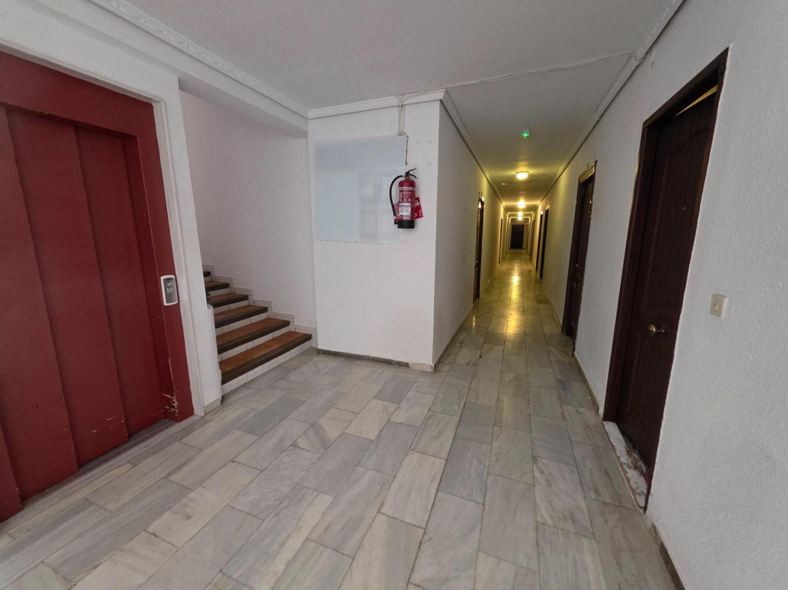 Flat for Sale in Benalmádena