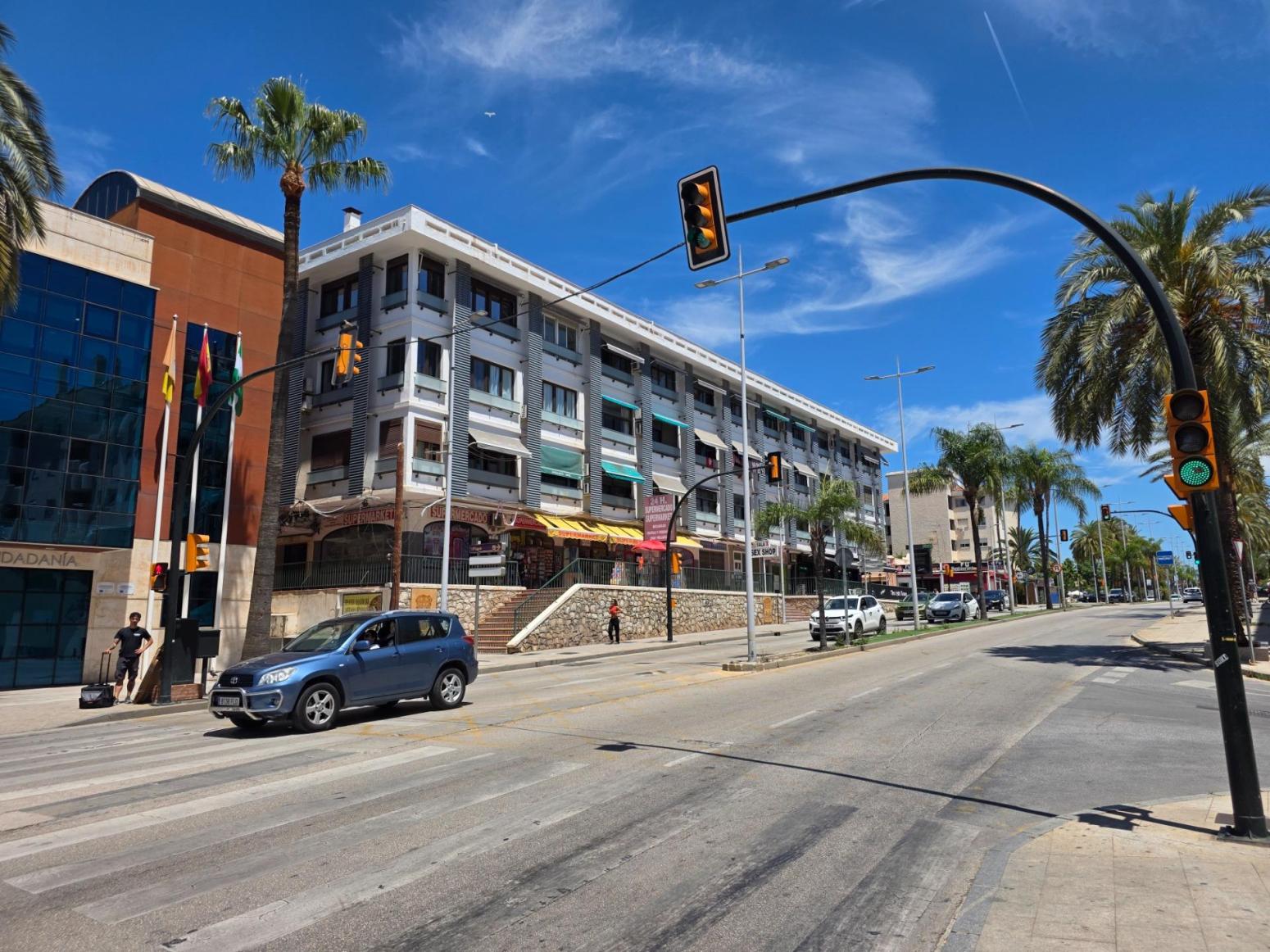 Flat for Sale in Benalmádena