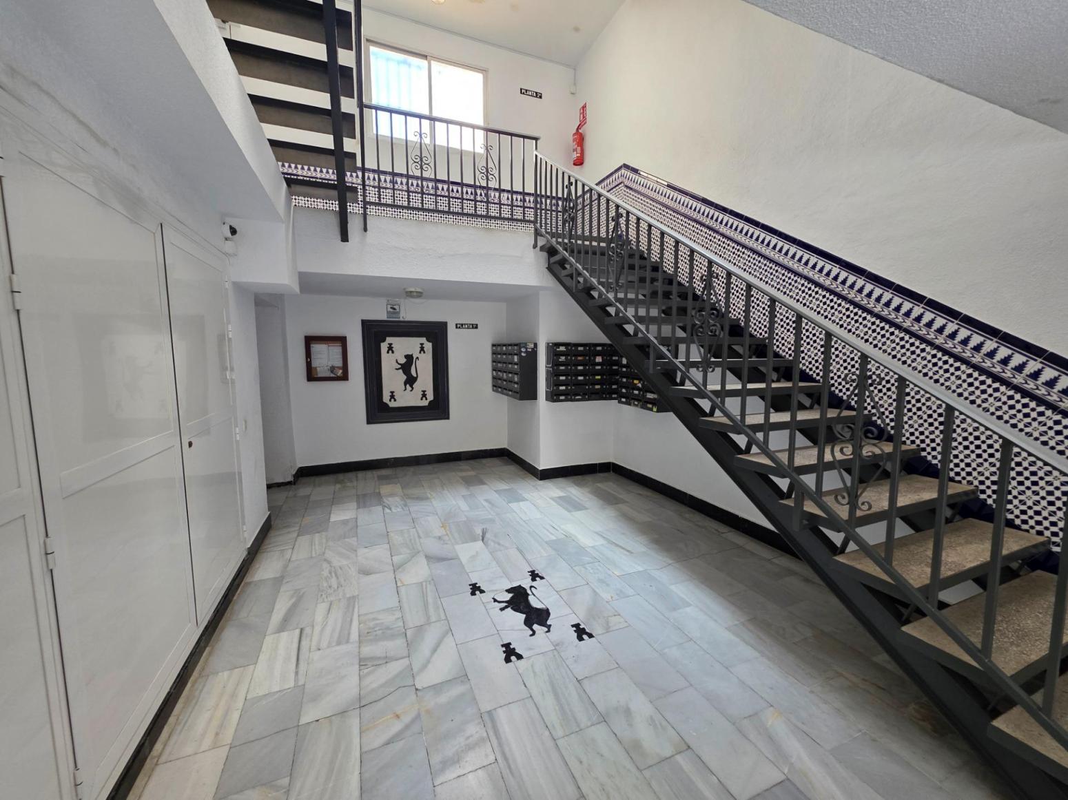 Flat for Sale in Benalmádena