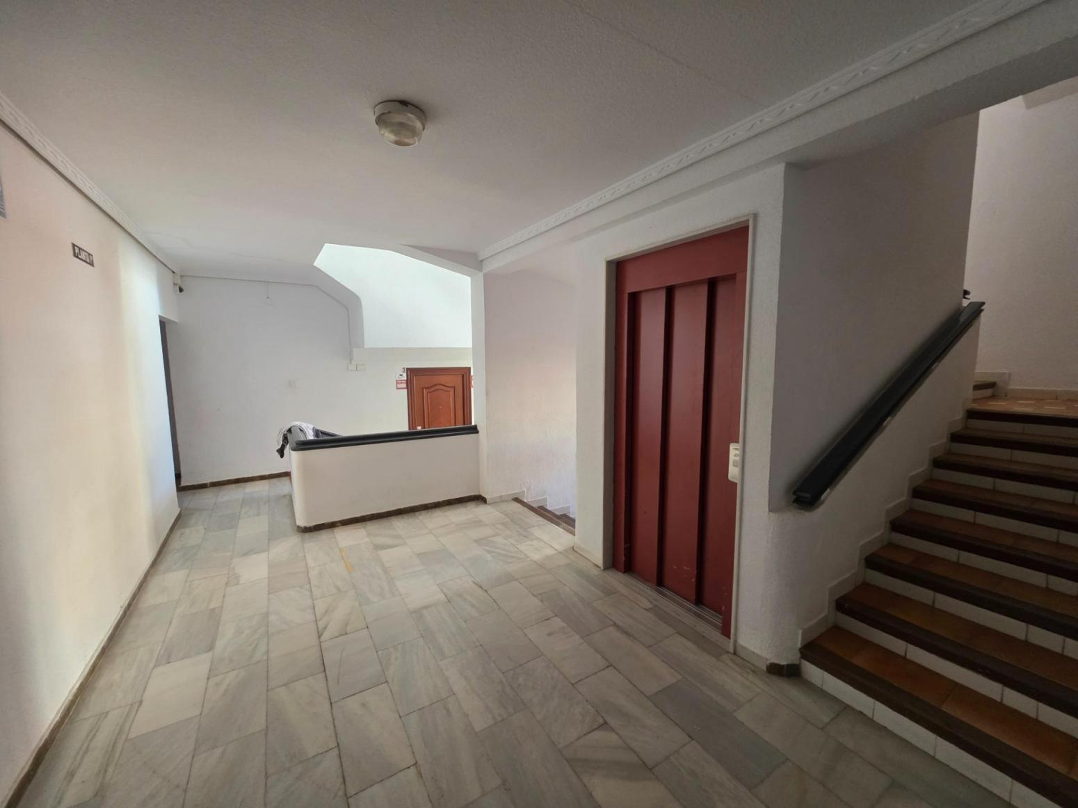 Flat for Sale in Benalmádena