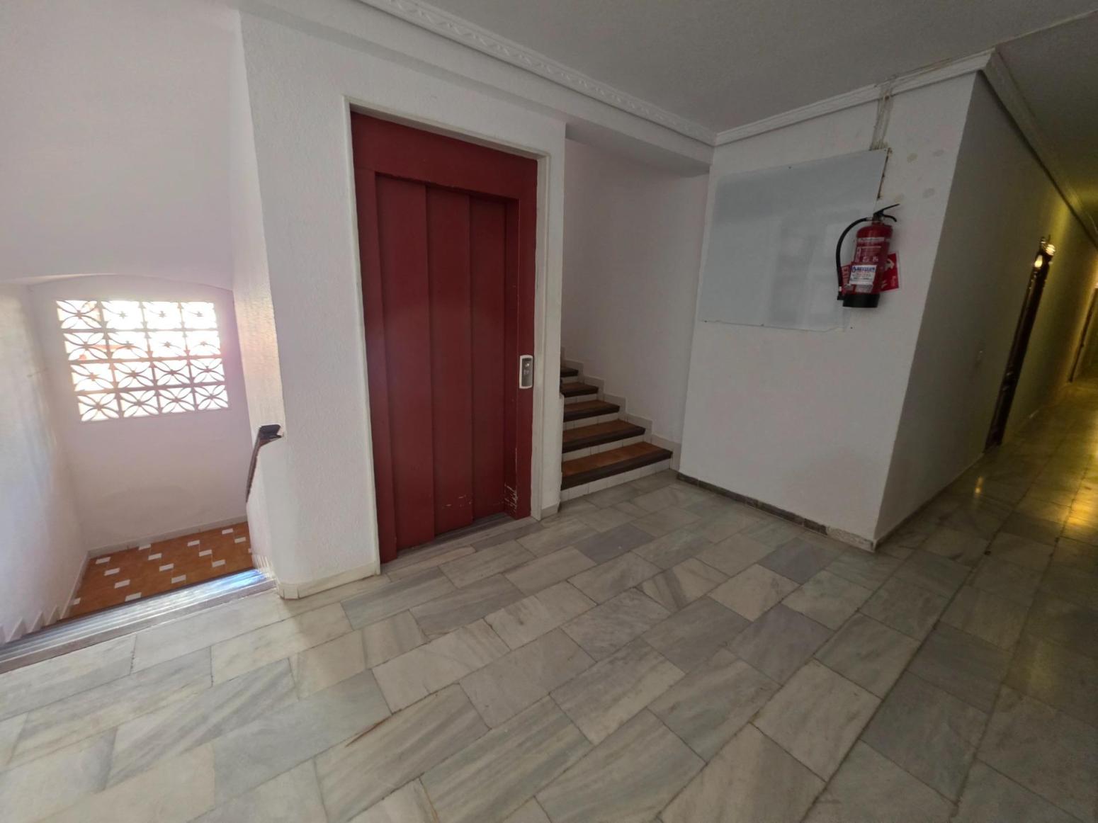 Flat for Sale in Benalmádena