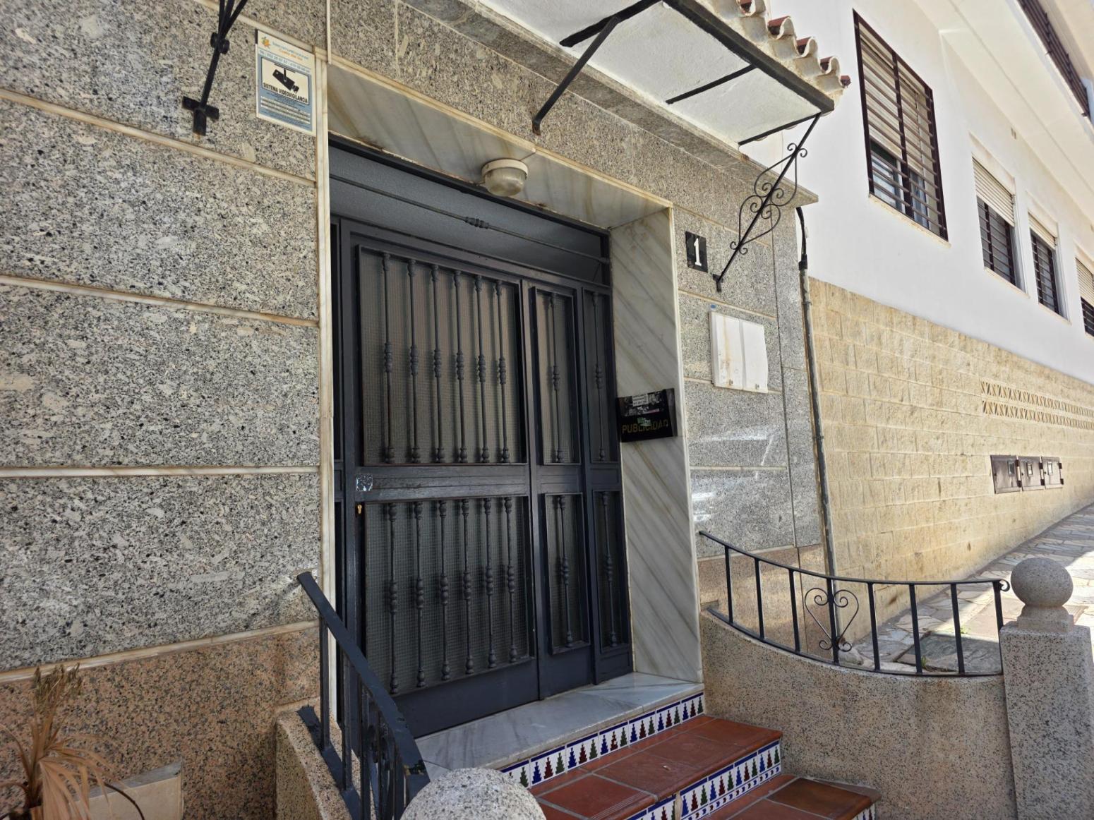 Flat for Sale in Benalmádena