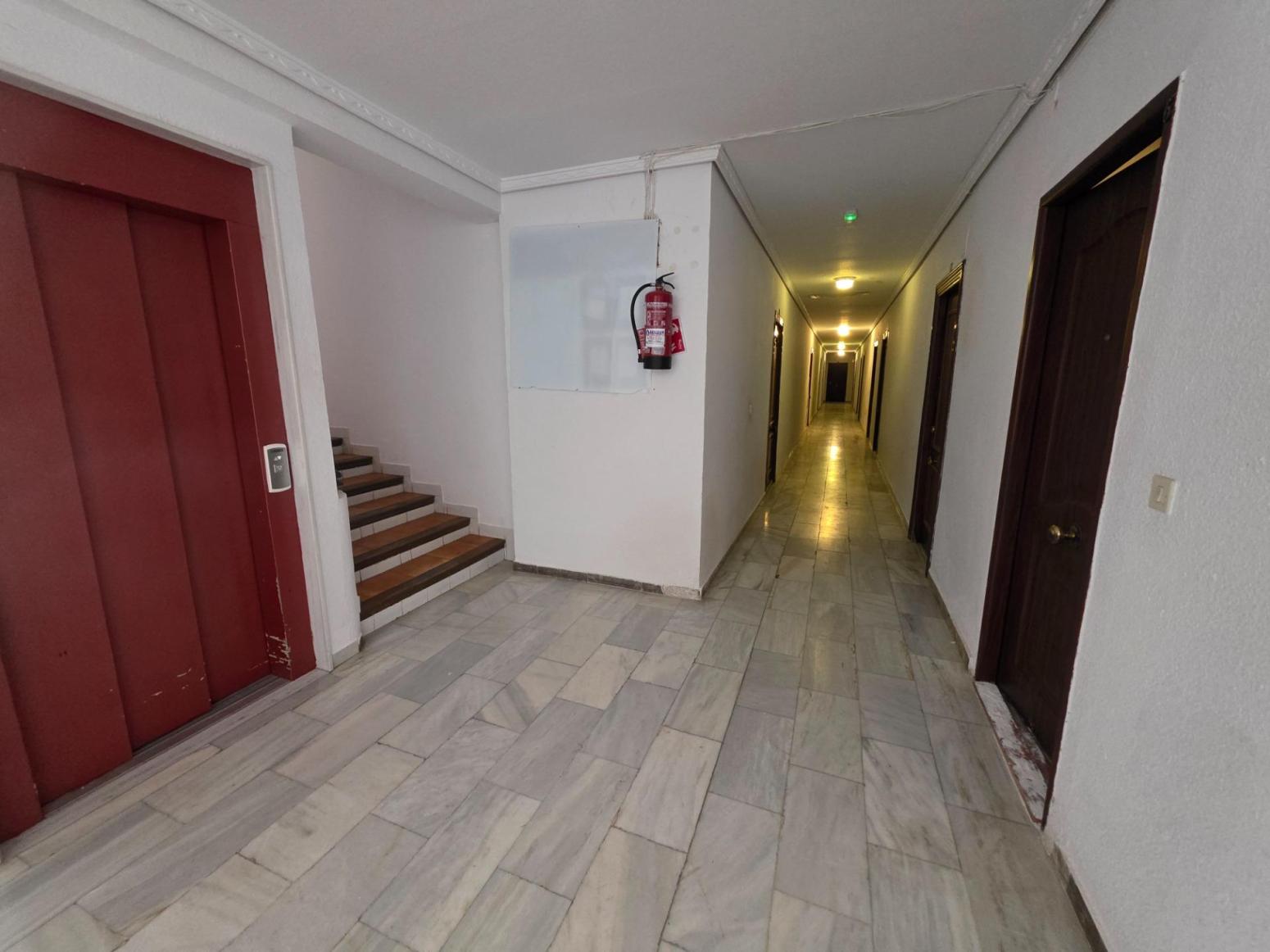 Flat for Sale in Benalmádena