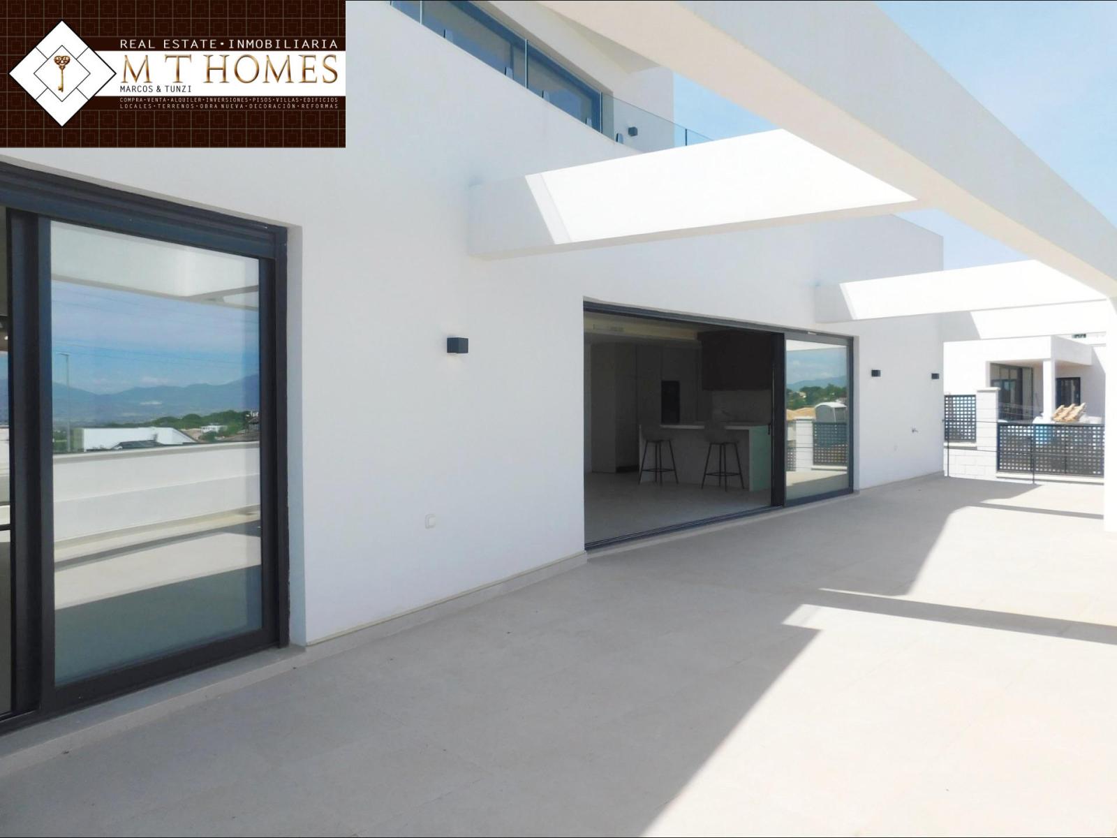 Villa for Sale in Alhaurín de la Torre
