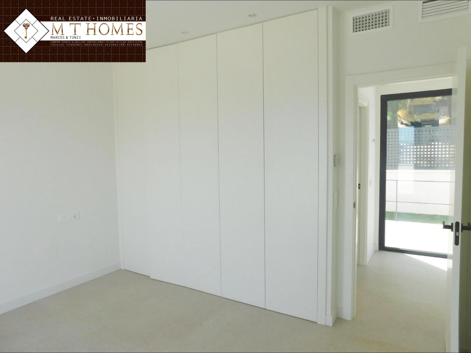 Villa for Sale in Alhaurín de la Torre